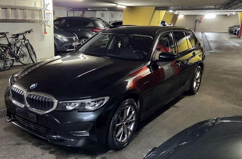 Gebraucht BMW 330e 184 PS (135 kW) 2020 Schwarz Kombi