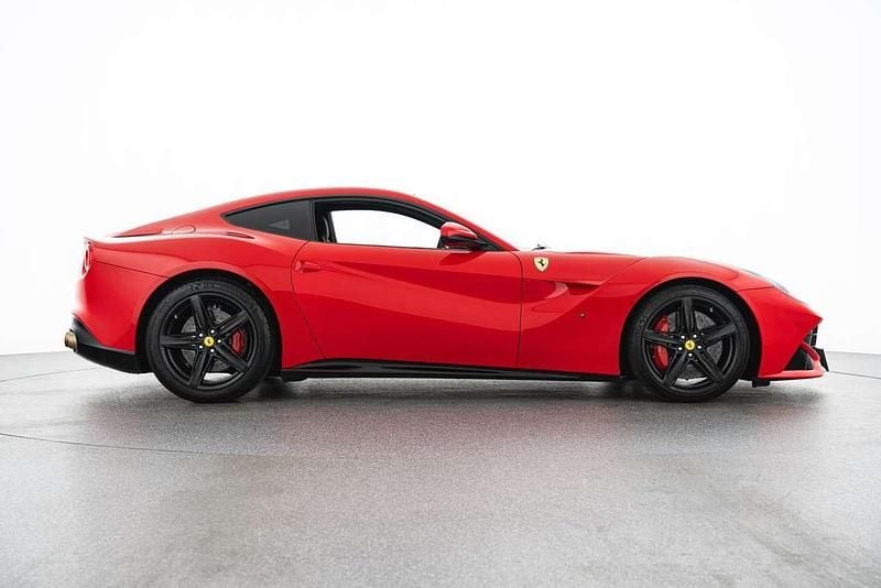 Gebraucht Ferrari F12 740 PS (544 kW) 2013 Rot Coupé