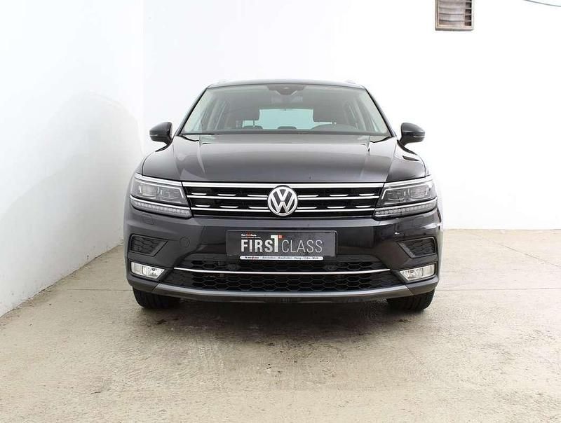 Gebraucht VW Tiguan Highline 150 PS (110 kW) 2016 Schwarz  metallicperleffektno SUV