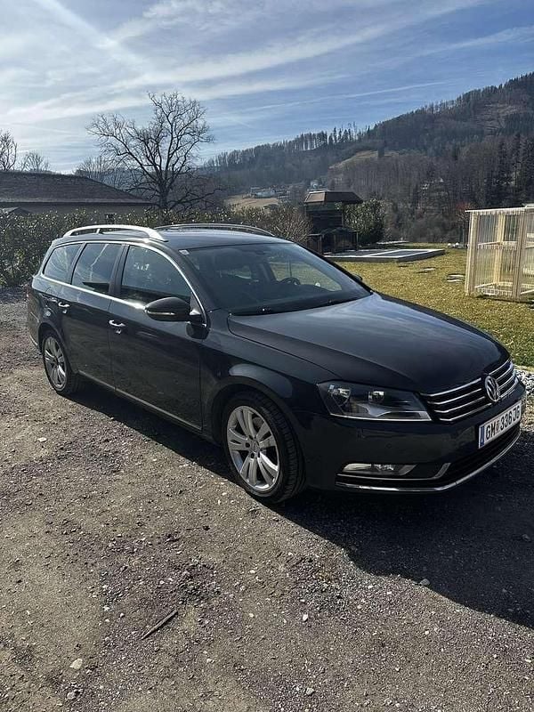 Gebraucht VW Passat Highline 140 PS (102 kW) 2012 Kombi