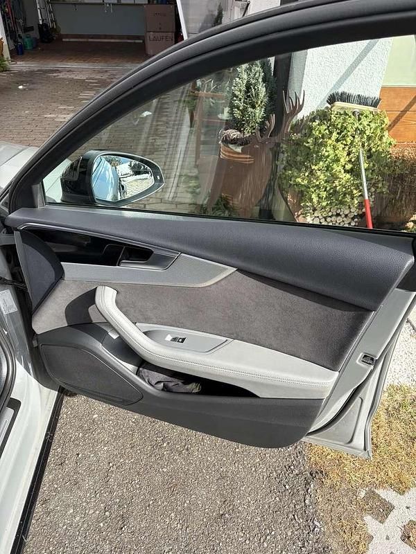 Gebraucht Audi A4 Advanced 190 PS (139 kW) 2020 Kombi