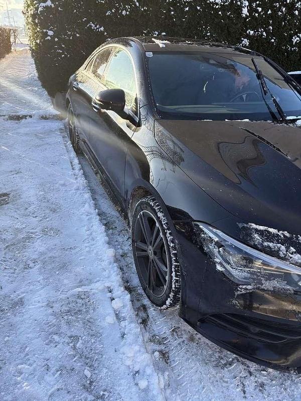 Gebraucht Mercedes CLA250e 160 PS (117 kW) 2023 Schwarz Limousine