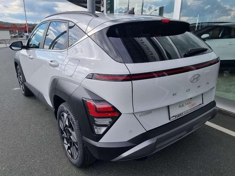 Neu Hyundai Kona GO! 93 PS (68 kW) 2025 Weiß SUV