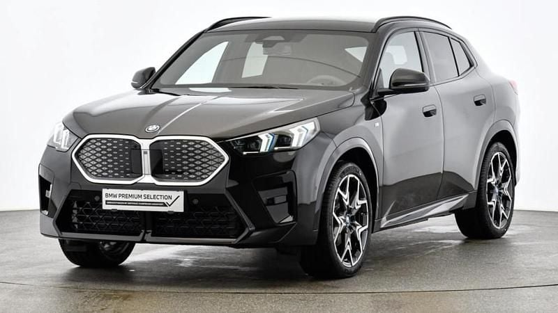 Gebraucht BMW iX2 Luxury Line 150 kW (204 PS) 2025 Schwarz SUV