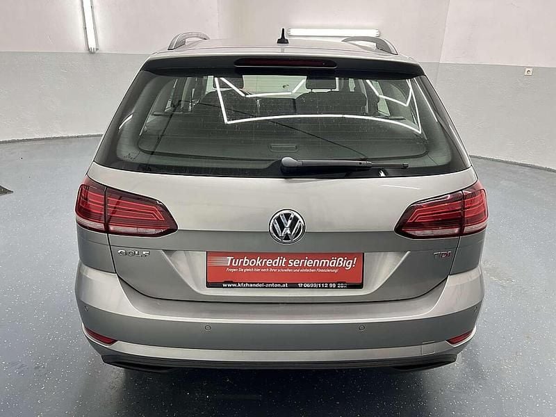Gebraucht VW Golf VII Highline 116 PS (85 kW) 2018 Grau Limousine