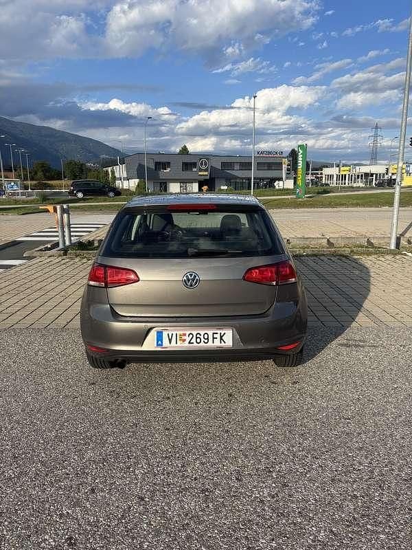 Gebraucht VW Golf VII Comfortline 110 PS (80 kW) 2016 Limousine