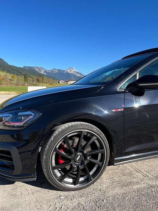 Gebraucht VW Golf VII GTI 230 PS (169 kW) 2018 Schwarz Limousine