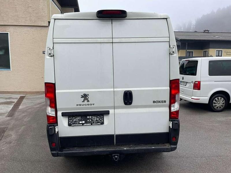 Gebraucht Peugeot Boxer 165 PS (121 kW) 2020 Weiß Van
