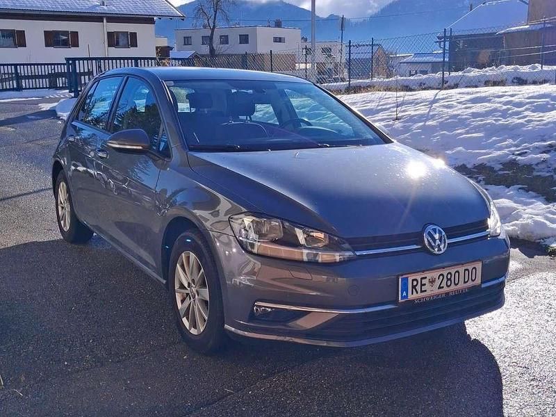Gebraucht VW Golf VII 86 PS (63 kW) 2018 Grau Kleinwagen
