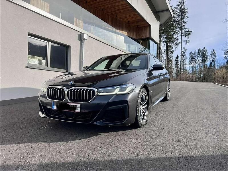 Gebraucht BMW 520 M Sport 190 PS (139 kW) 2021 Grau Limousine