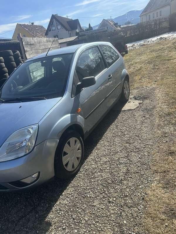 Gebraucht Ford Fiesta Trend 101 PS (74 kW) 2005 Kleinwagen