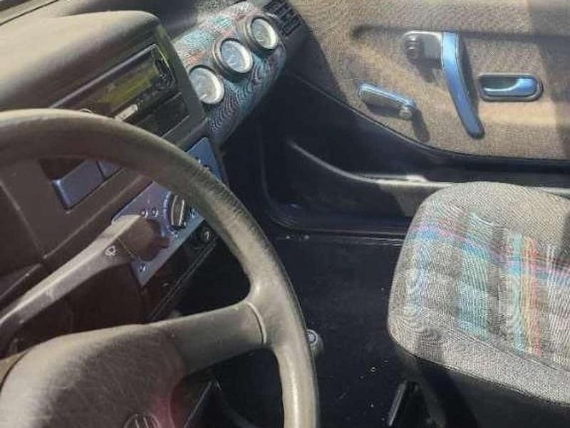 Gebraucht VW Polo 54 PS (39 kW) 1992 Blau Coupé