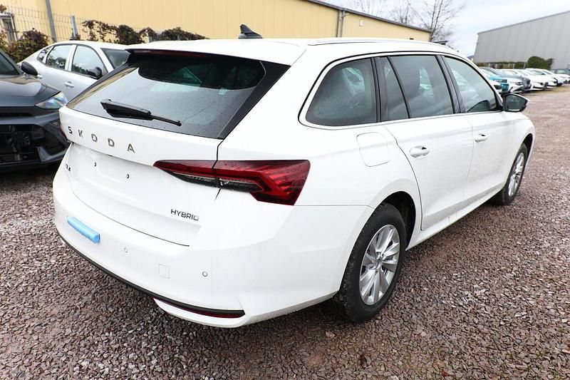 Neu Skoda Octavia Selection 150 PS (110 kW) 2026 Kombi