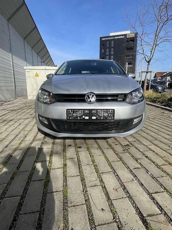 Grau Gebraucht 2012 VW Polo Limousine | € 4.900 (Fairer Preis) - Bild 1/4