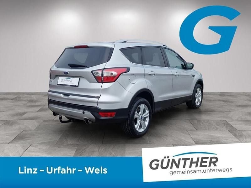 Gebraucht Ford Kuga Trend 120 PS (88 kW) 2017 Grau SUV