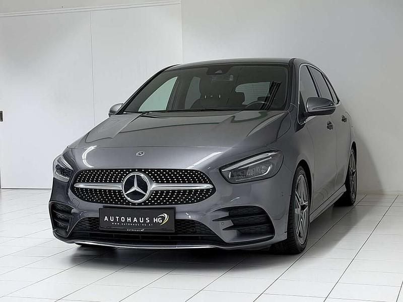 Gebraucht Mercedes B180 AMG line 136 PS (100 kW) 2020 Grau Van / Kleinbus