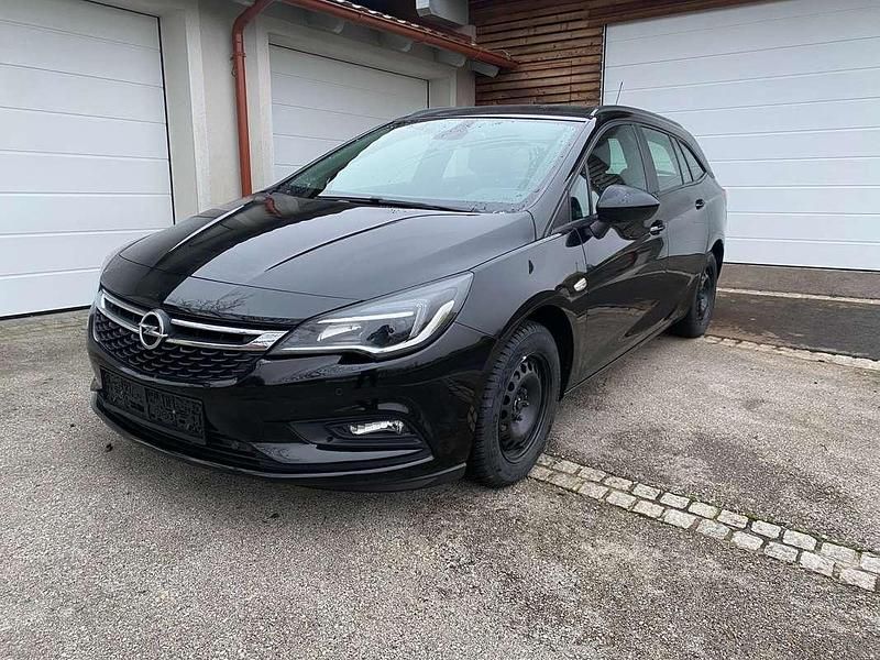 Gebraucht Opel Astra Edition 101 PS (74 kW) 2017 Schwarz Kombi