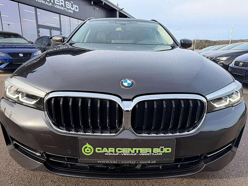 Gebraucht BMW 520 190 PS (139 kW) 2022 Grau Kombi