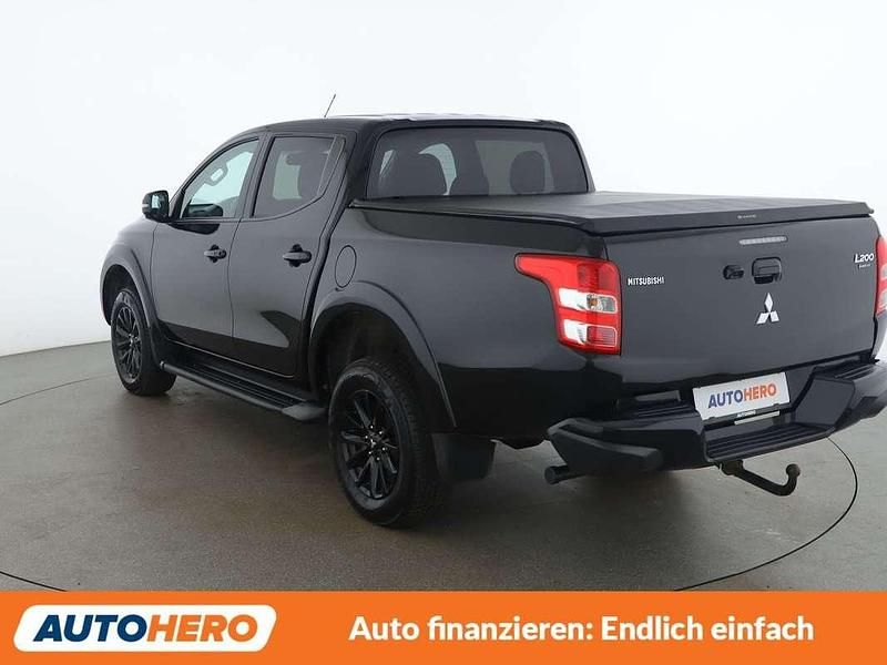 Gebraucht Mitsubishi L200 Diamant Edition 181 PS (133 kW) 2019 Schwarz Abholung
