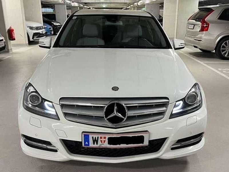 Weiß Gebraucht 2011 Mercedes C180 Edition Limousine | € 12.500 (Guter Preis) - Bild 1/4
