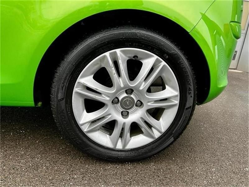 Gebraucht Opel Corsa Edition 69 PS (50 kW) 2012 Grün Kleinwagen