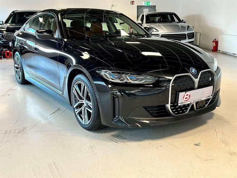 Schwarz Gebraucht 2023 BMW i4 Sport Line Limousine | € 38.990 (Guter Preis) - Bild 1/4