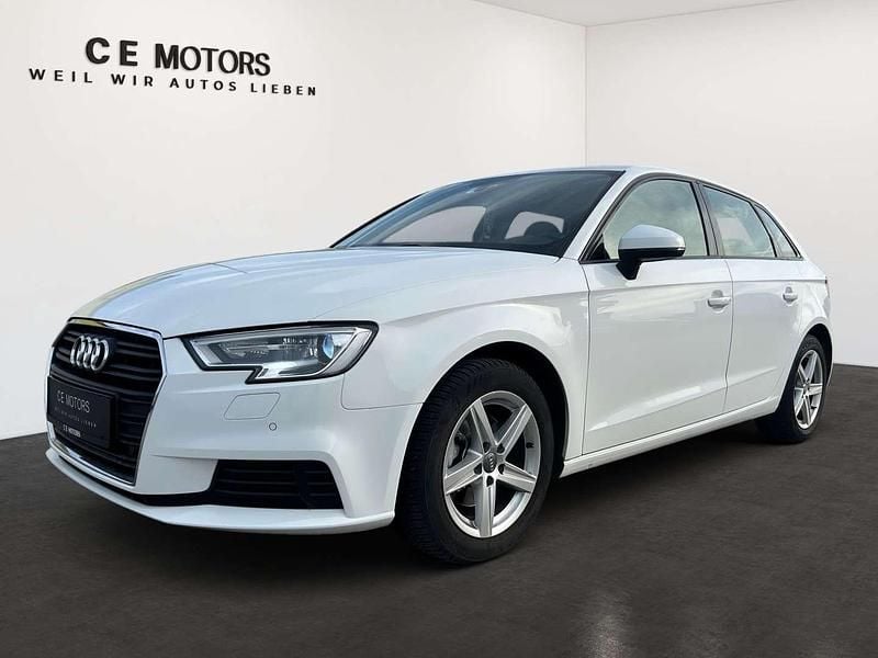 Weiß Gebraucht 2019 Audi A3 Basis Limousine | € 15.999 (Fairer Preis) - Bild 1/1