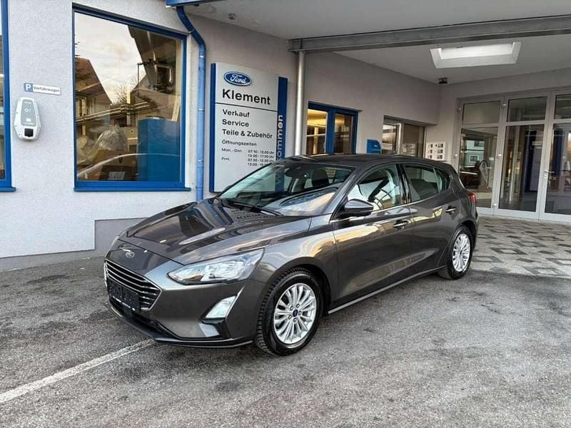 Gebraucht Ford Focus Titanium 125 PS (91 kW) 2021 Grau Limousine