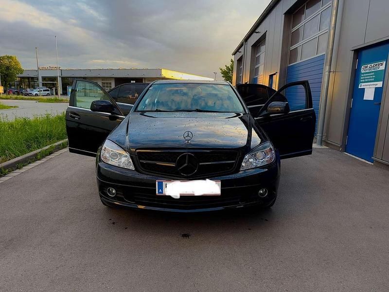 Schwarz Gebraucht 2007 Mercedes C220 Elegance Limousine | € 5.400 (Fairer Preis) - Bild 1/4