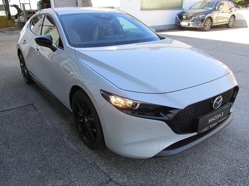 Neu Mazda 3 Homura-Line 140 PS (102 kW) 2025 Weiß Limousine