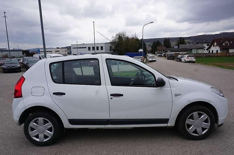 Gebraucht Dacia Sandero 75 PS (55 kW) 2012 Weiß Limousine