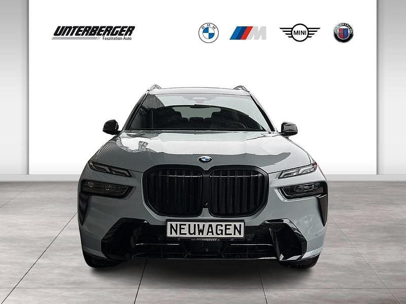 Neu BMW X7 M Sport 340 PS (250 kW) 2025 Grau SUV