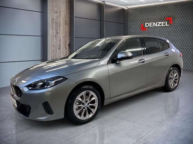Gebraucht BMW 116 122 PS (89 kW) 2026 Skyscraper grau met. Kleinwagen