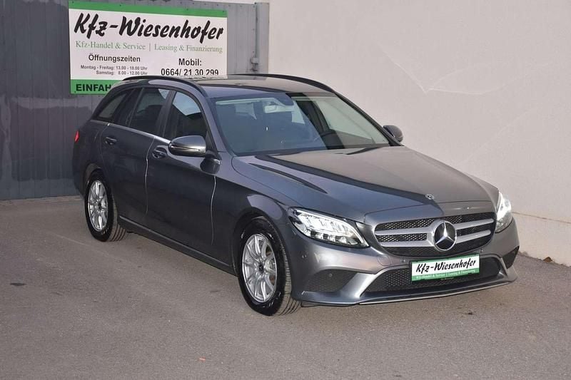 Grau Gebraucht 2020 Mercedes C180 Kombi | € 18.990 (Superpreis) - Bild 1/4