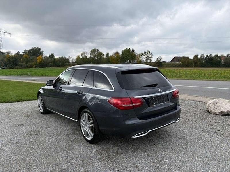 Gebraucht Mercedes C220 Avantgarde 170 PS (125 kW) 2016 Grau Kombi