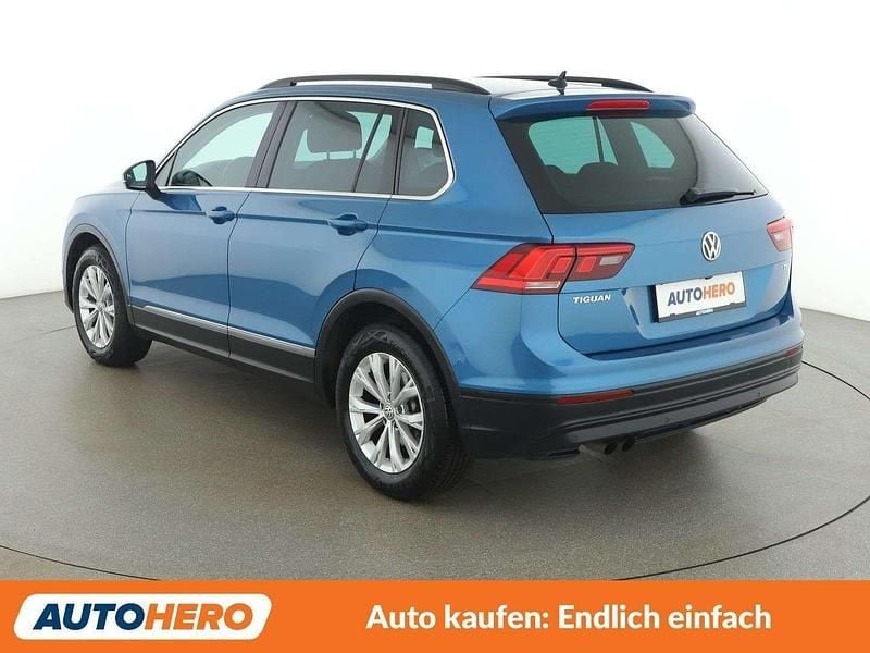 Gebraucht VW Tiguan Comfortline 125 PS (91 kW) 2017 Blau SUV