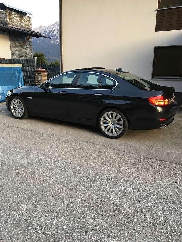 Gebraucht BMW 530 258 PS (189 kW) 2012 Limousine