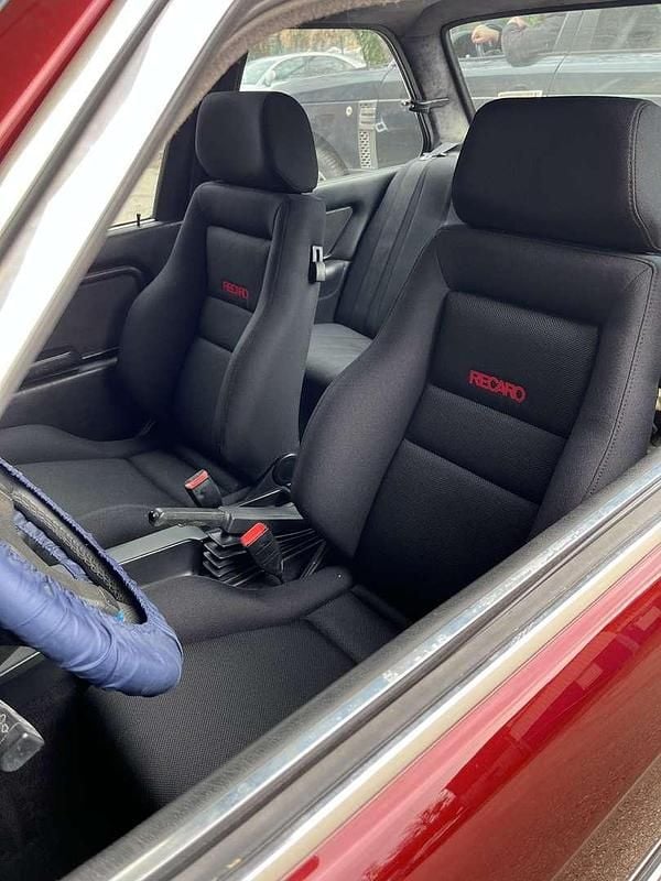 Gebraucht BMW 325 192 PS (141 kW) 1983 Rot Limousine