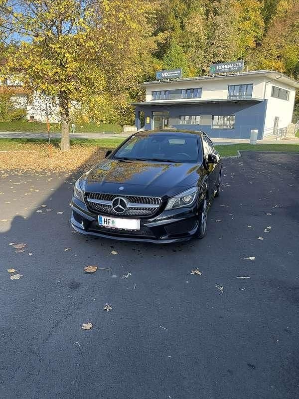 Gebraucht Mercedes CLA200 Shooting Brake AMG line 136 PS (100 kW) 2015 Schwarz Kombi
