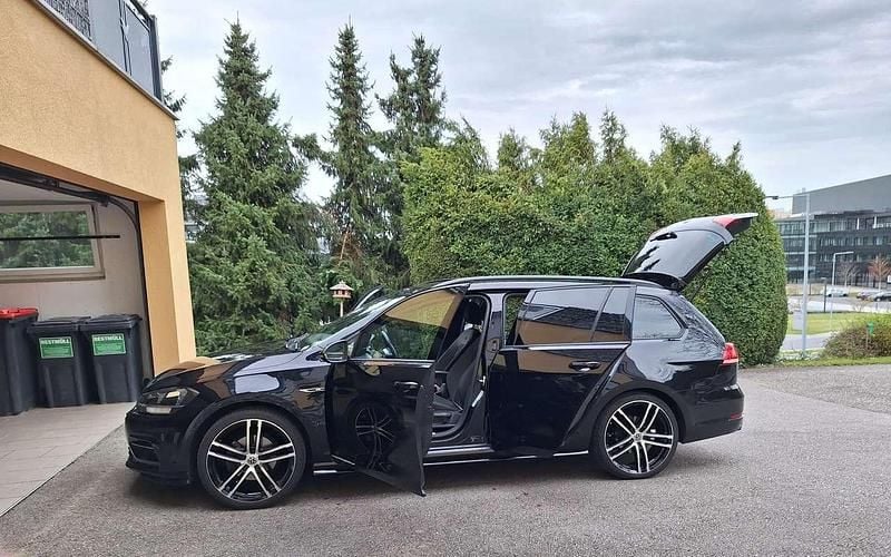 Gebraucht VW Golf VII Sport 110 PS (80 kW) 2017 Schwarz Kombi