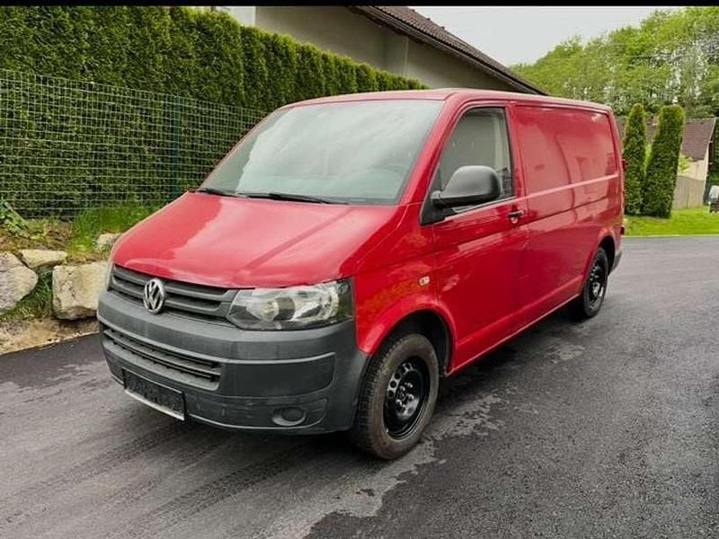 Rot Gebraucht 2013 VW T5 Van | € 12.800 (Superpreis) - Bild 1/4