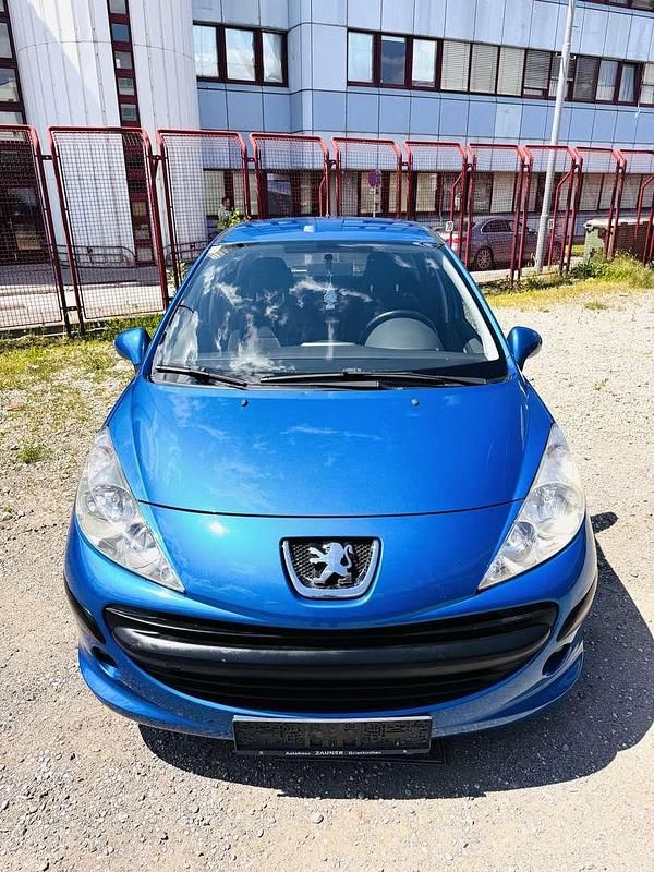 Gebraucht 2007 Peugeot 207 Active Limousine | € 2.300 - Bild 1/4