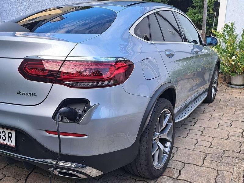 Gebraucht Mercedes GLC300 211 PS (155 kW) 2021 Coupé
