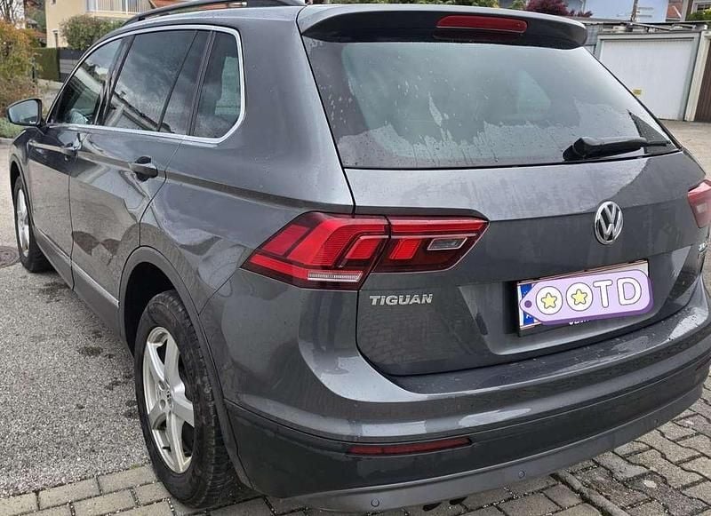Gebraucht VW Tiguan Trendline 150 PS (110 kW) 2016 Grau SUV