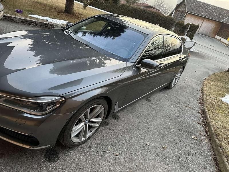 Gebraucht BMW 730L 265 PS (194 kW) 2017 Limousine