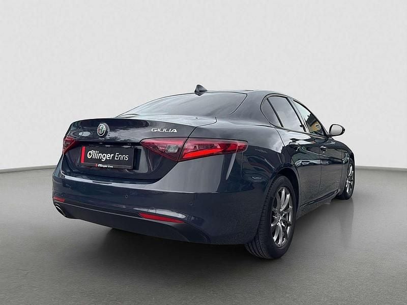 Gebraucht Alfa Romeo Giulia 150 PS (110 kW) 2018 Grau Limousine