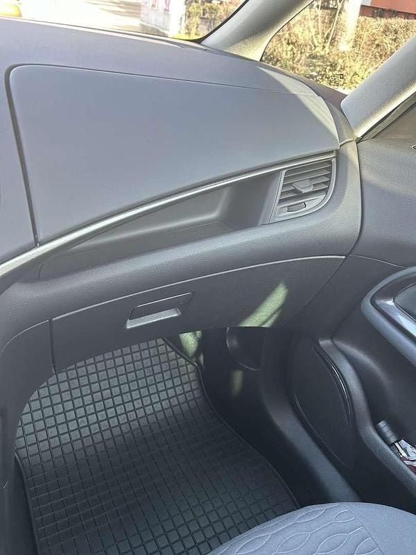 Gebraucht Opel Zafira Tourer Edition 140 PS (102 kW) 2013 Van / Kleinbus