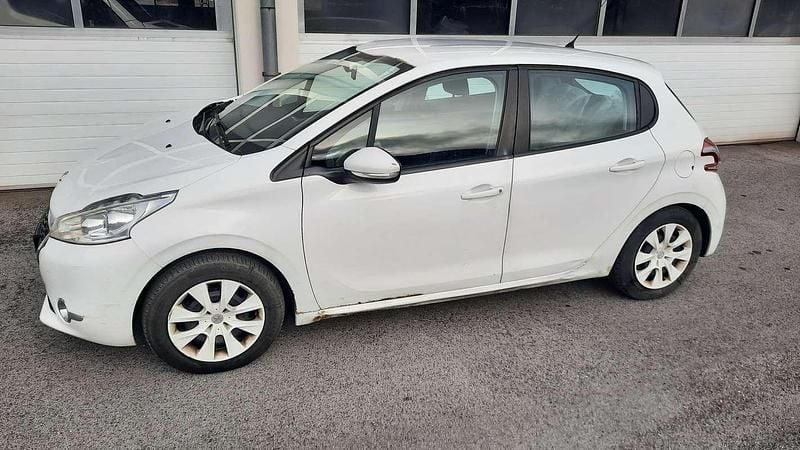 Gebraucht 2013 Peugeot 208 Access Kleinwagen | € 1.300 (Fairer Preis) - Bild 1/4