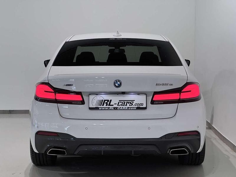 Gebraucht BMW 545 M Sport 394 PS (289 kW) 2022 Weiß Limousine