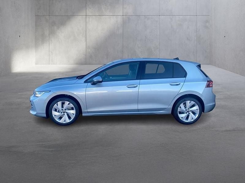Neu VW Golf VIII 115 PS (84 kW) 2026 Silber  metallic